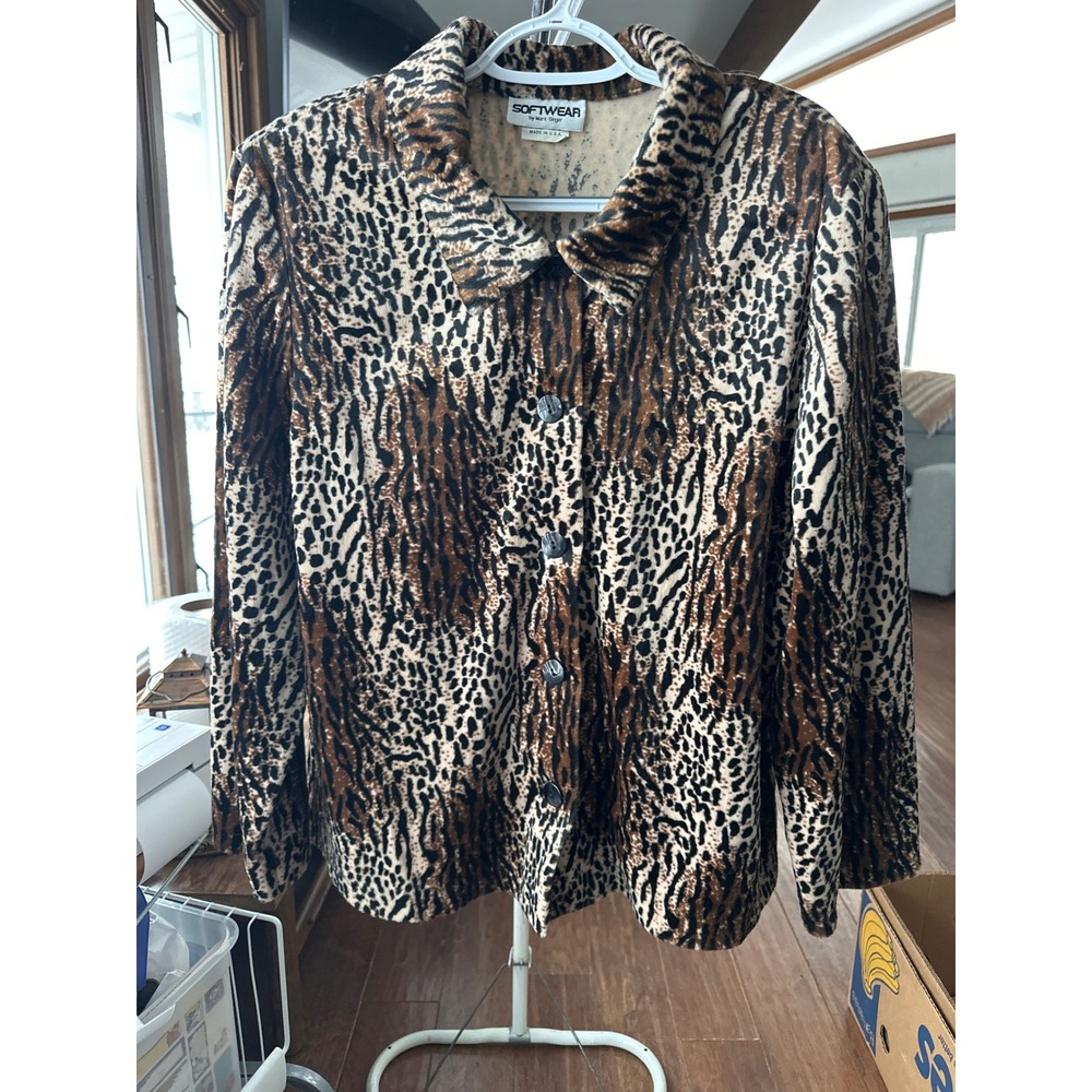 SOFTWEAR Animal Print Button Up jacket Top Long Sleeve mob wife mob boss vintage